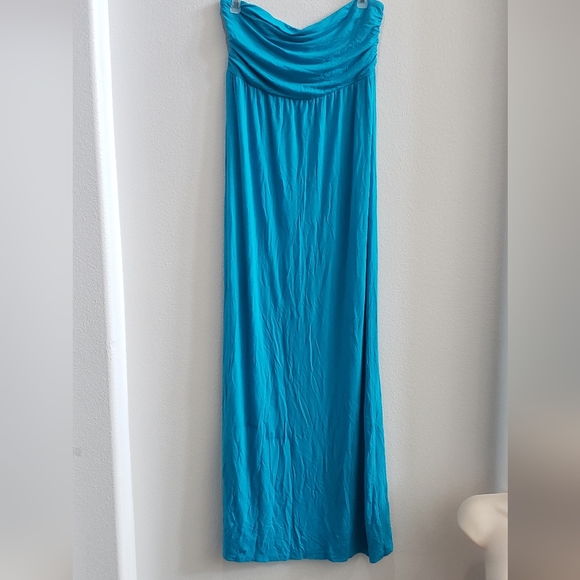 Old Navy medium blue strapless maxi dress - Picture 1 of 3